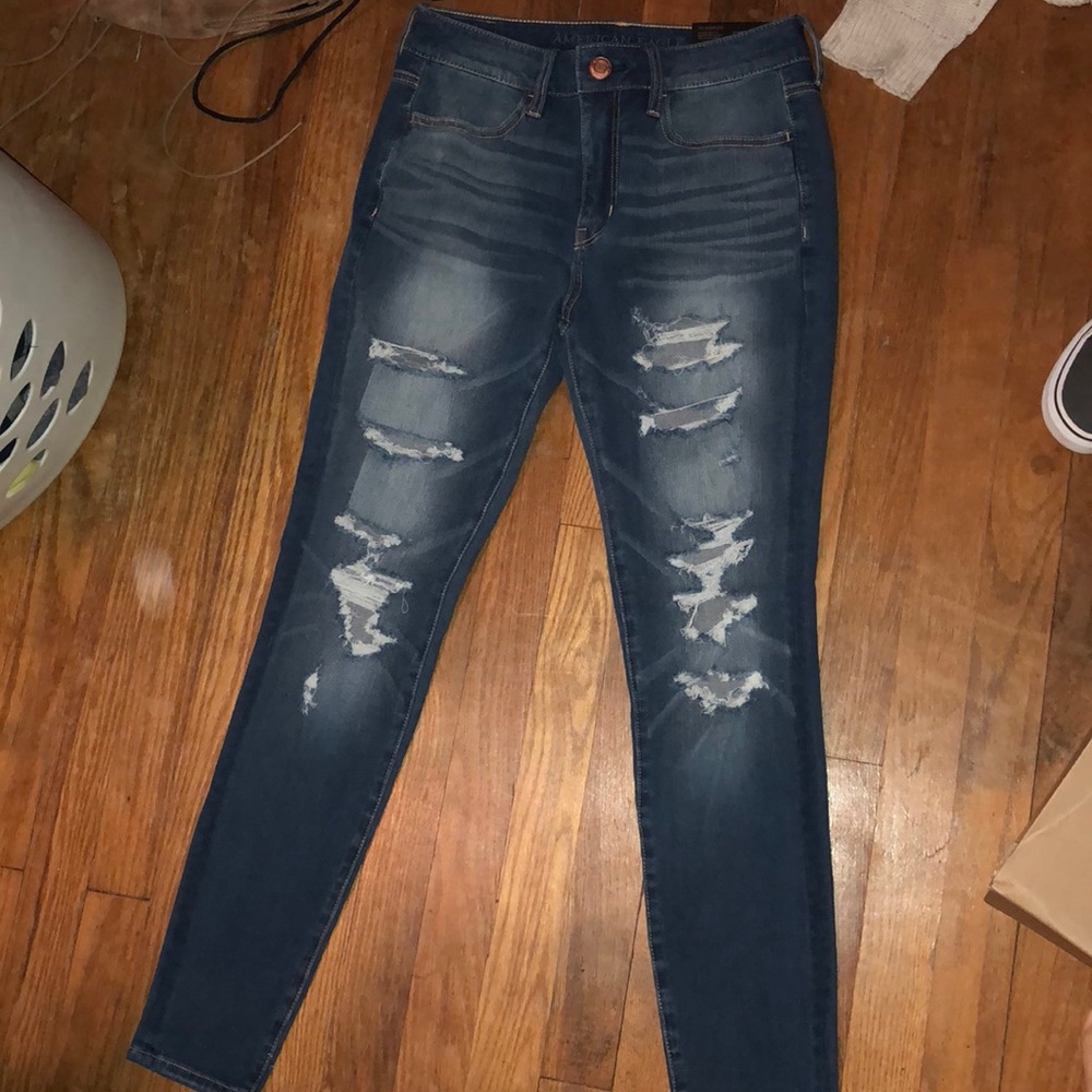 NEW American Eagle High Rise Dream Jean!!